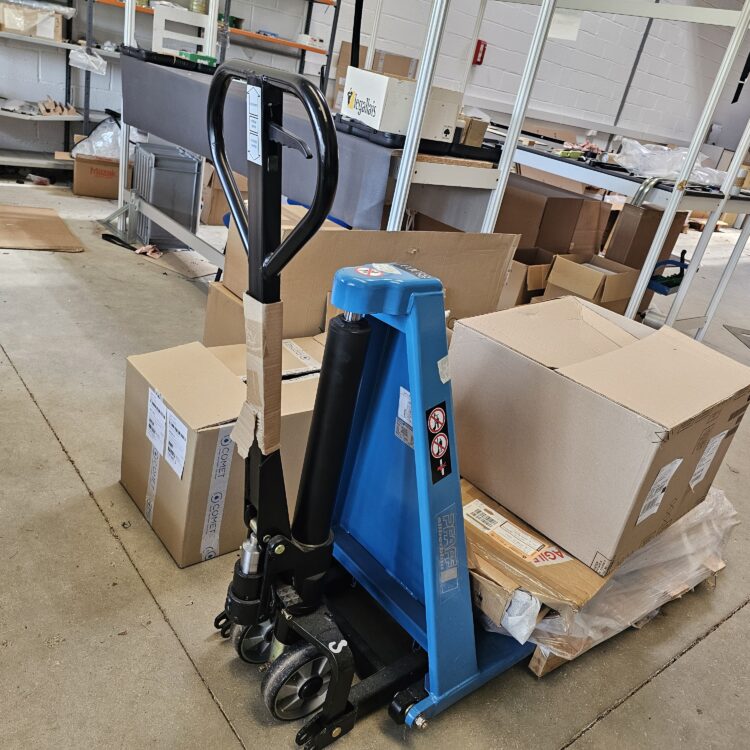 Un transpalette ciseau électrique 1T PFAFF HS 10B